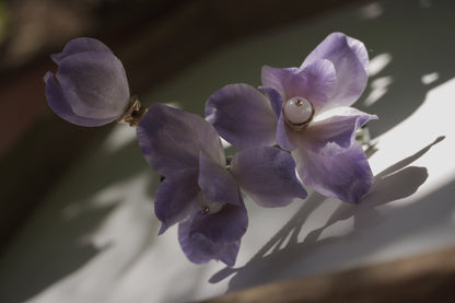 Traditional Chinese Ronghua Hair Clip – Handmade Purple Velvet Flower, Vintage Hanfu Hair Accessory