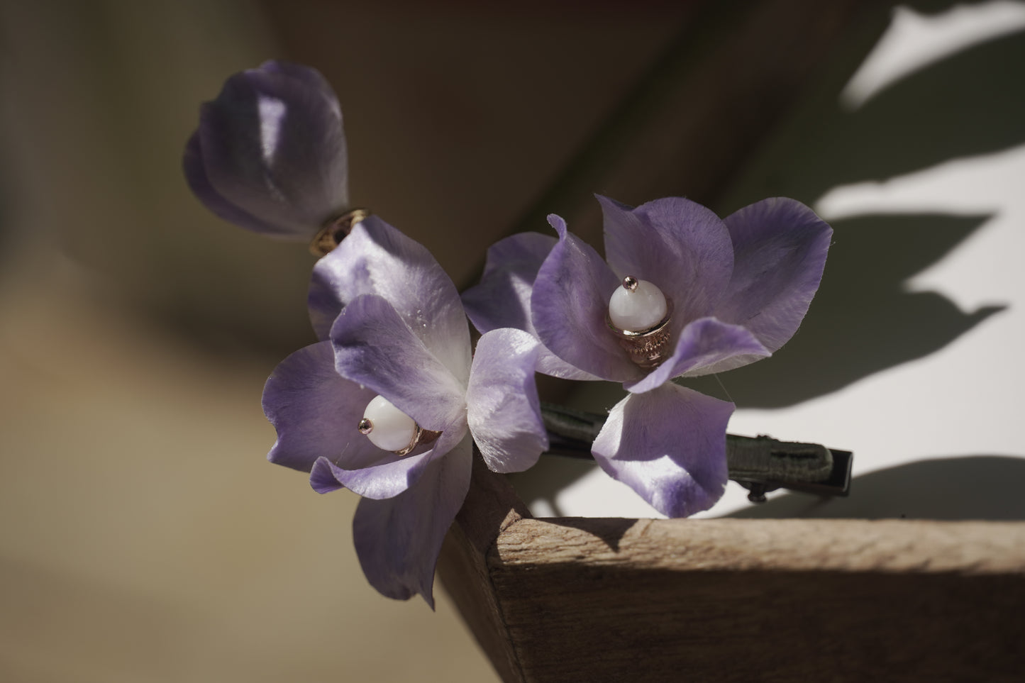 Traditional Chinese Ronghua Hair Clip – Handmade Purple Velvet Flower, Vintage Hanfu Hair Accessory