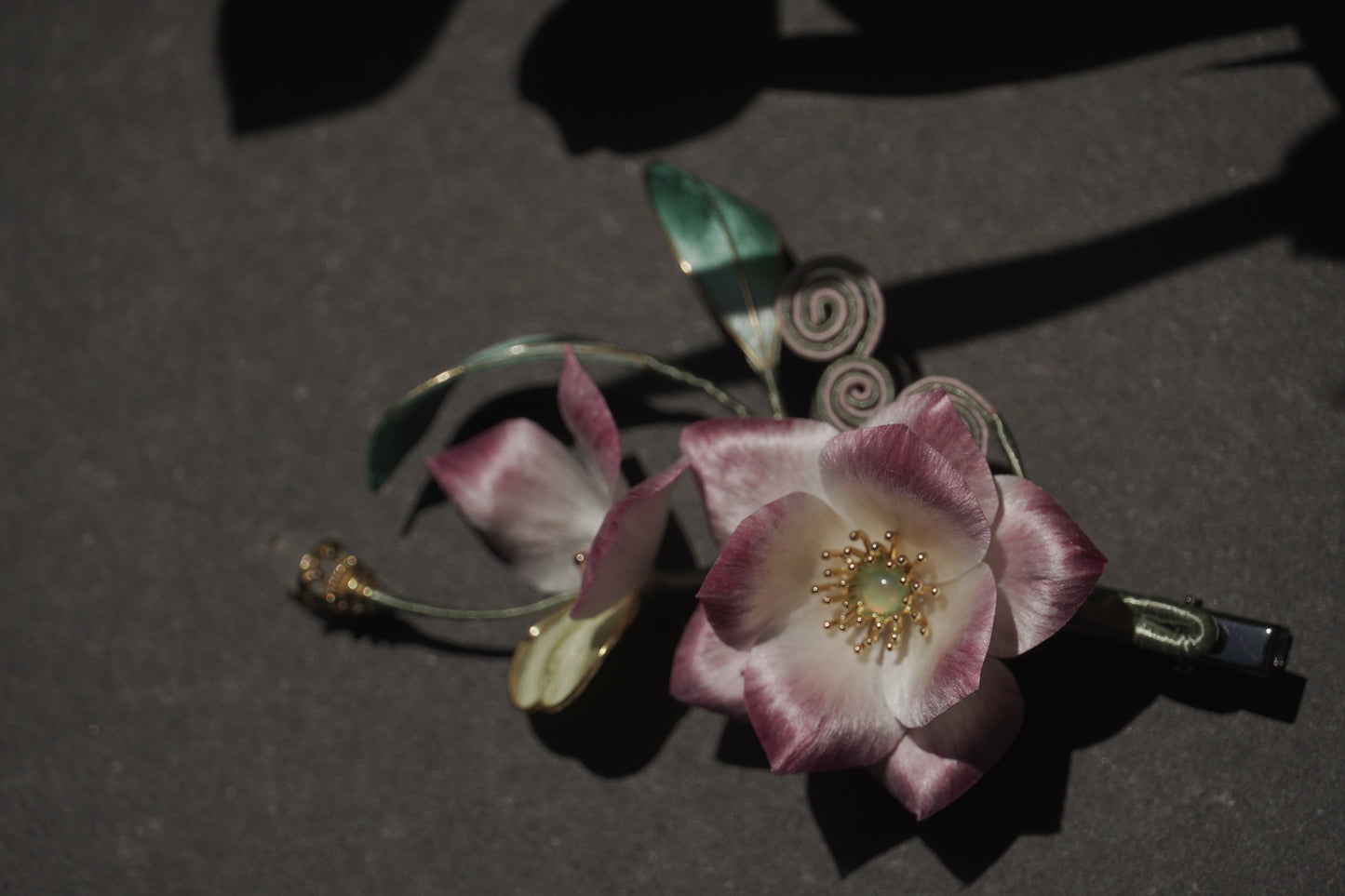 Handmade Chinese Ronghua Hair Clip – Pink & White Velvet Flower, Traditional Hanfu Hair Accessory