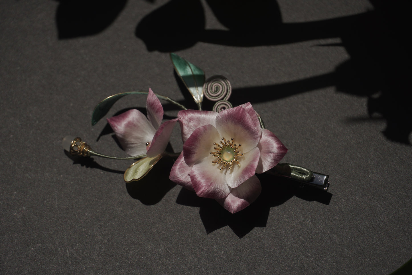 Handmade Chinese Ronghua Hair Clip – Pink & White Velvet Flower, Traditional Hanfu Hair Accessory