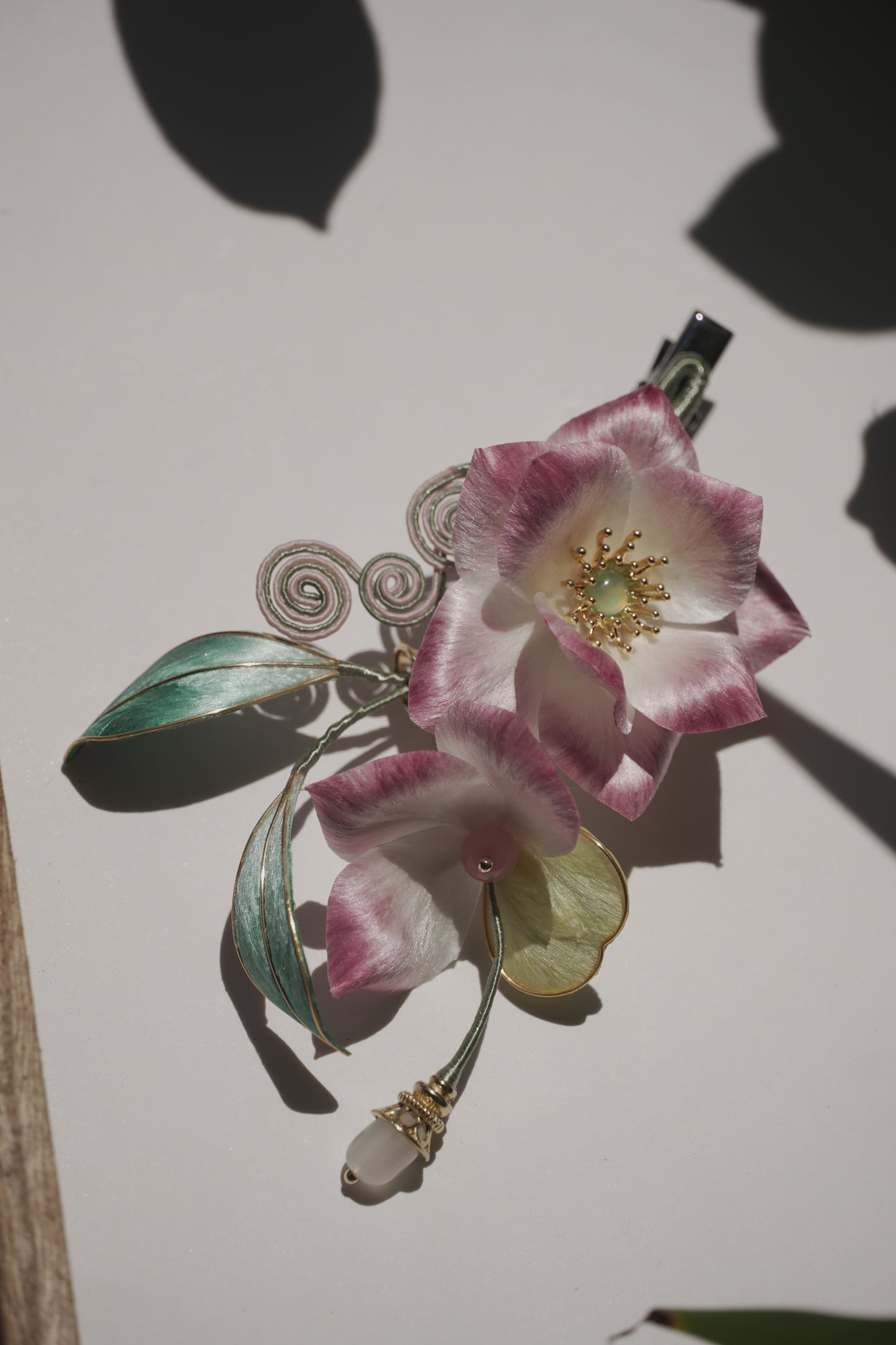 Handmade Chinese Ronghua Hair Clip – Pink & White Velvet Flower, Traditional Hanfu Hair Accessory